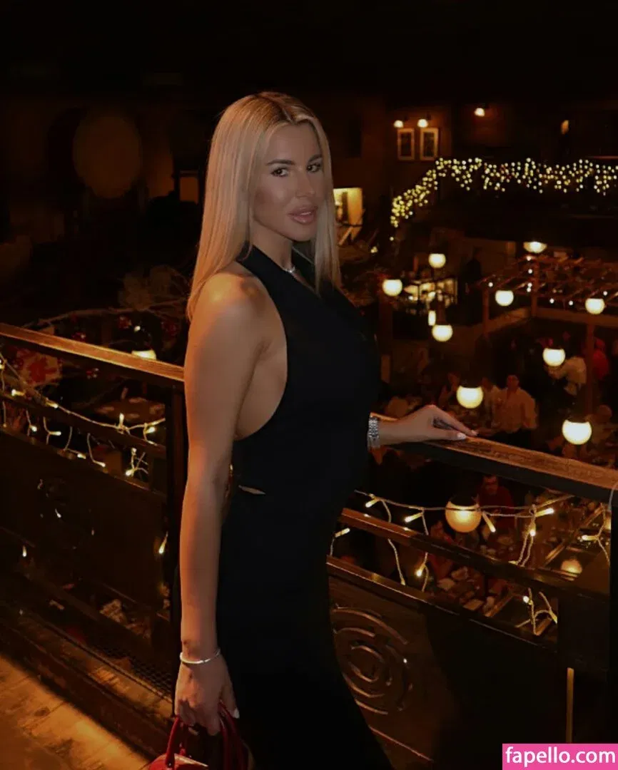 Ema Karter / emakarter / emakarter1 / mirunamilu01 Onlyfans Photo Gallery 