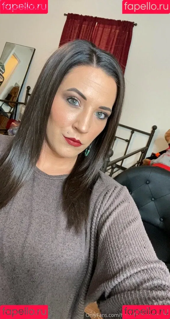 Brooke Blaze / brookeblazebb / hotwife_brookeblaze Onlyfans Photo Gallery 