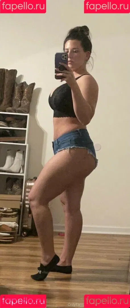 Brooke Blaze / brookeblazebb / hotwife_brookeblaze Onlyfans Photo Gallery 