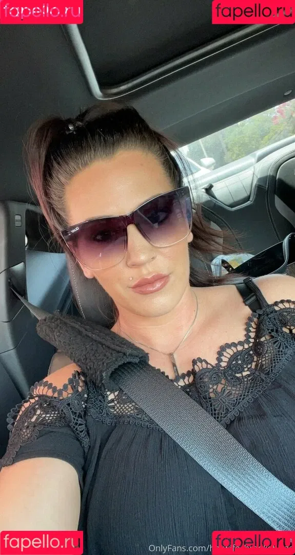 Brooke Blaze / brookeblazebb / hotwife_brookeblaze Onlyfans Photo Gallery 