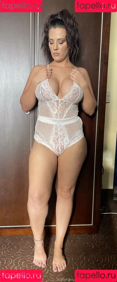 Brooke Blaze / brookeblazebb / hotwife_brookeblaze Onlyfans Photo Gallery 