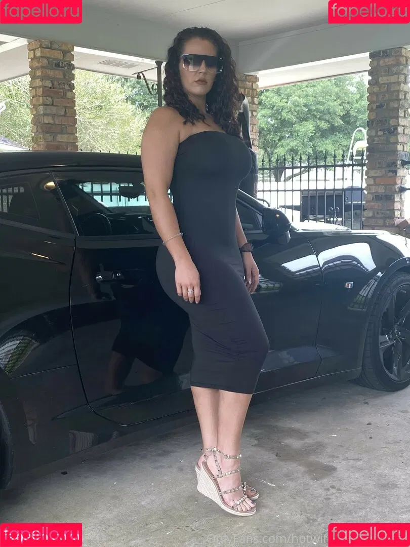 Brooke Blaze / brookeblazebb / hotwife_brookeblaze Onlyfans Photo Gallery 