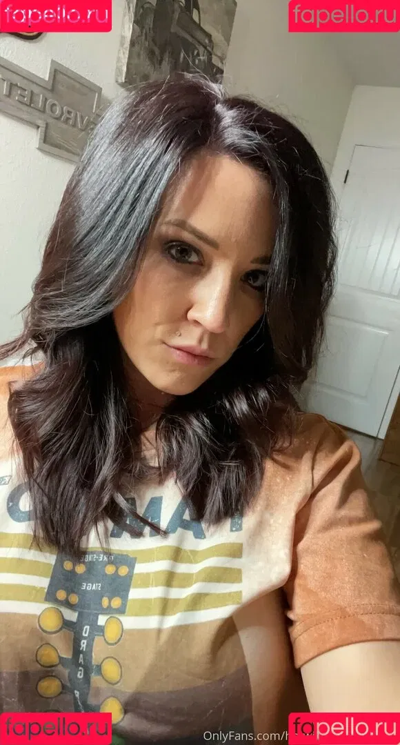 Brooke Blaze / brookeblazebb / hotwife_brookeblaze Onlyfans Photo Gallery 