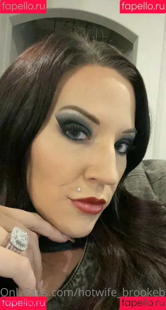 Brooke Blaze / brookeblazebb / hotwife_brookeblaze Onlyfans Photo Gallery 