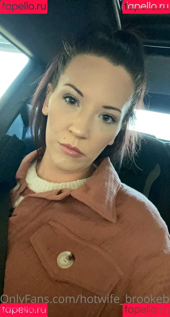 Brooke Blaze / brookeblazebb / hotwife_brookeblaze Onlyfans Photo Gallery 