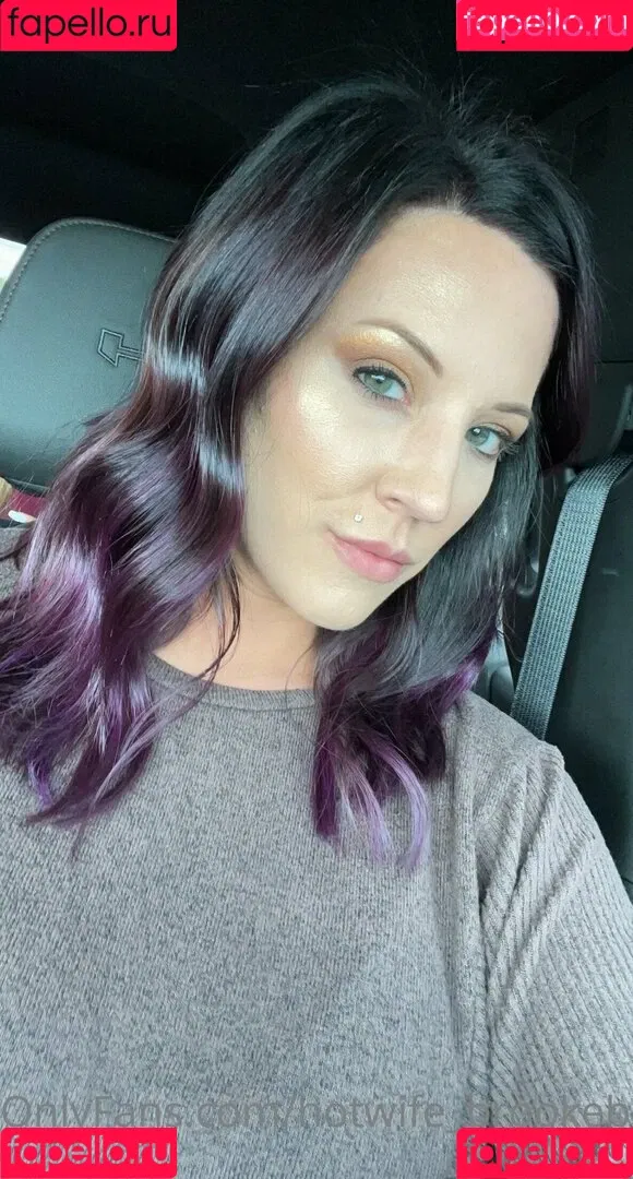 Brooke Blaze / brookeblazebb / hotwife_brookeblaze Onlyfans Photo Gallery 