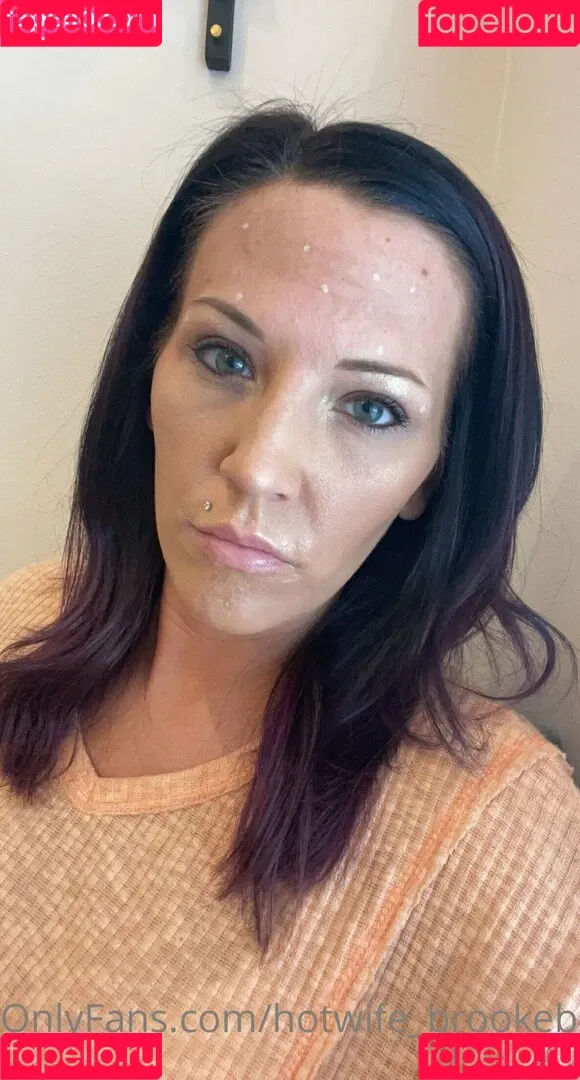 Brooke Blaze / brookeblazebb / hotwife_brookeblaze Onlyfans Photo Gallery 