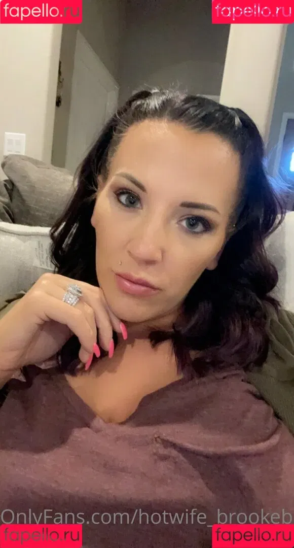 Brooke Blaze / brookeblazebb / hotwife_brookeblaze Onlyfans Photo Gallery 