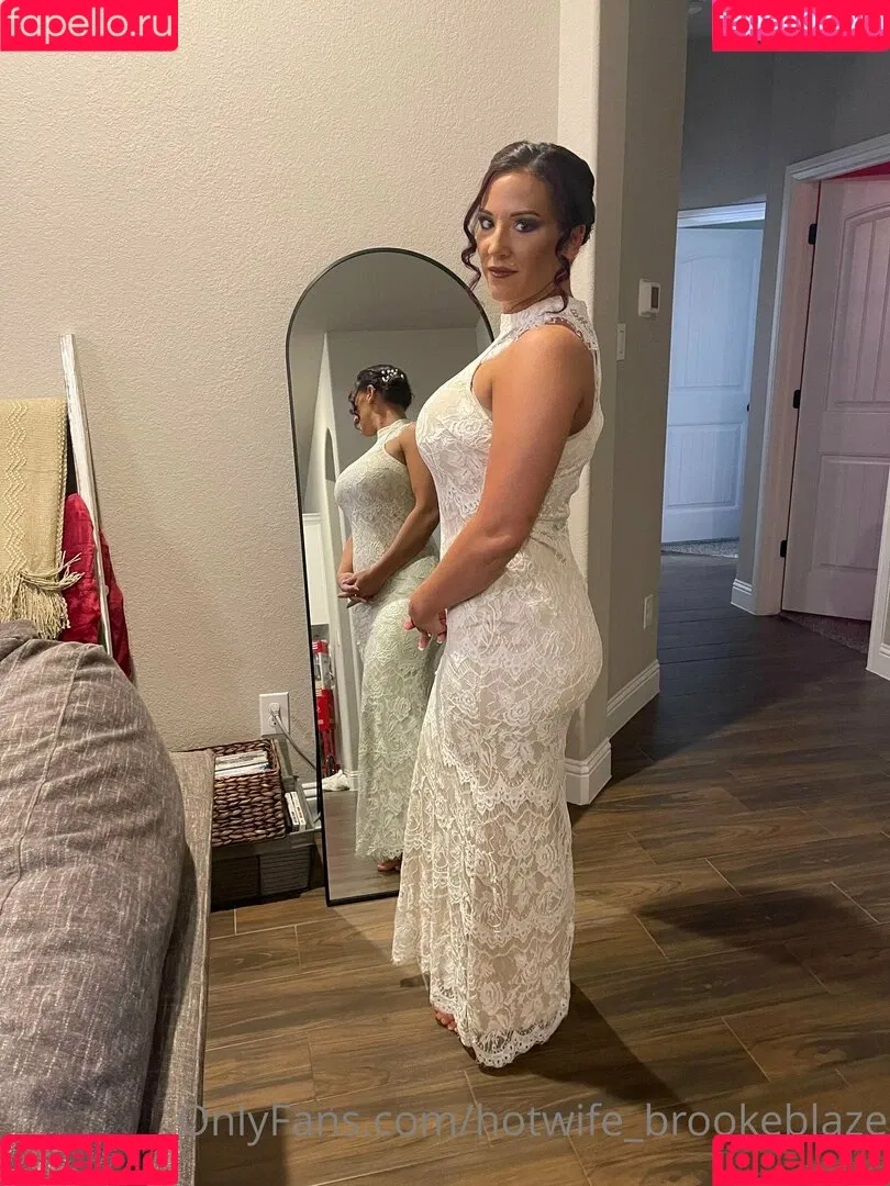 Brooke Blaze / brookeblazebb / hotwife_brookeblaze Onlyfans Photo Gallery 