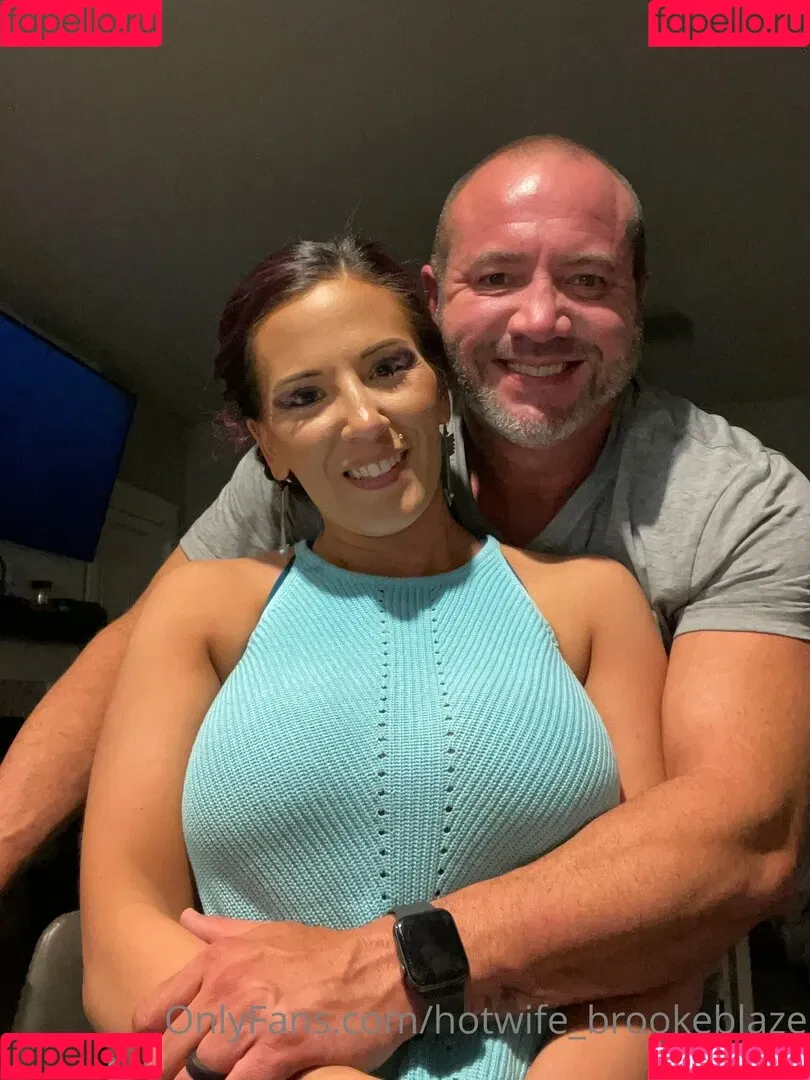 Brooke Blaze / brookeblazebb / hotwife_brookeblaze Onlyfans Photo Gallery 