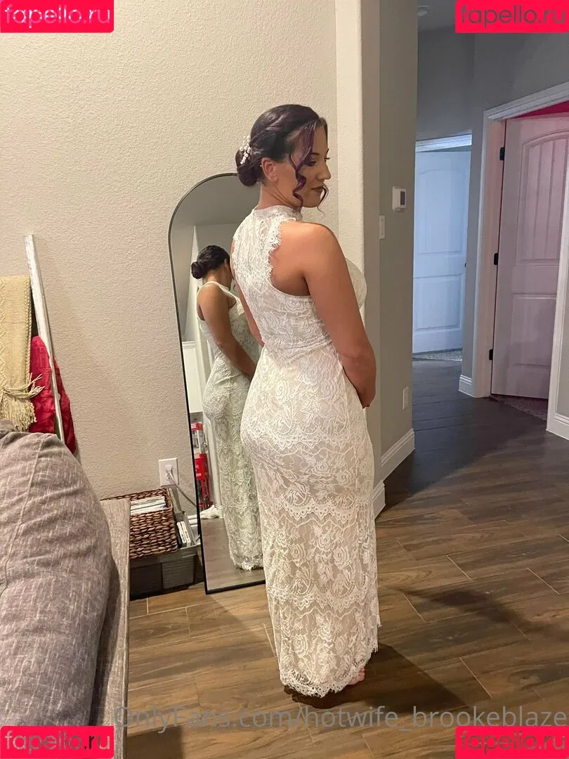 Brooke Blaze / brookeblazebb / hotwife_brookeblaze Onlyfans Photo Gallery 
