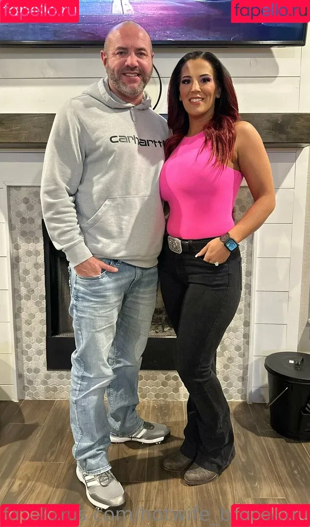 Brooke Blaze / brookeblazebb / hotwife_brookeblaze Onlyfans Photo Gallery 