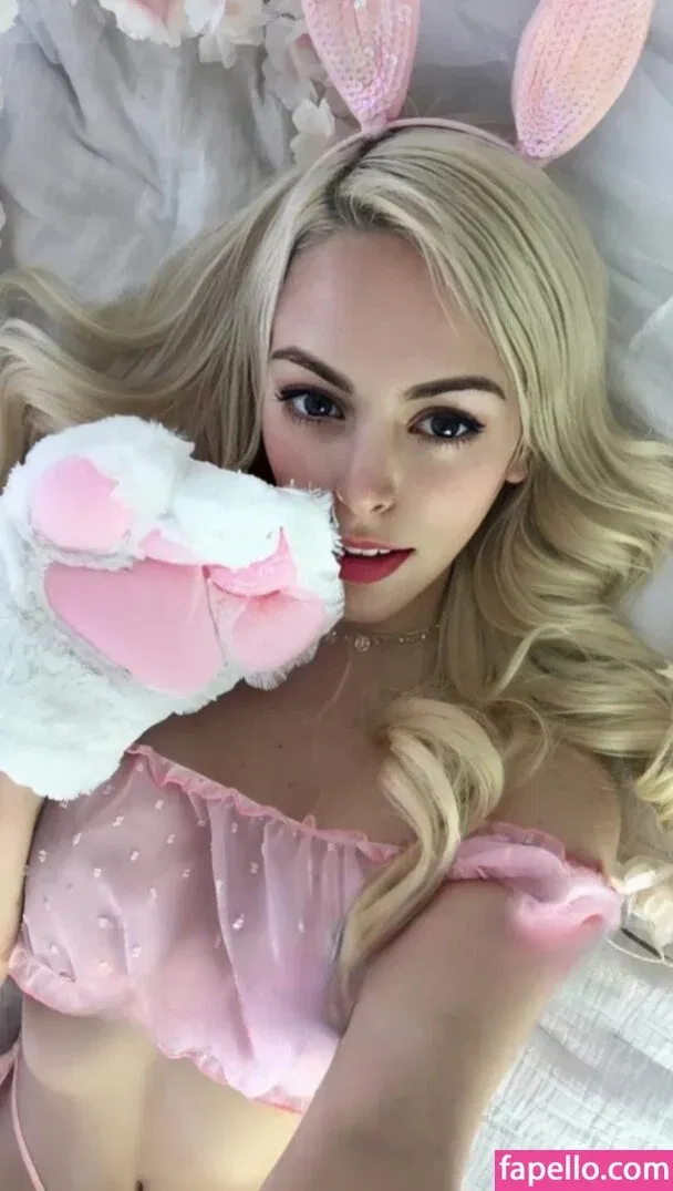 NadyaSonika Onlyfans Photo Gallery 