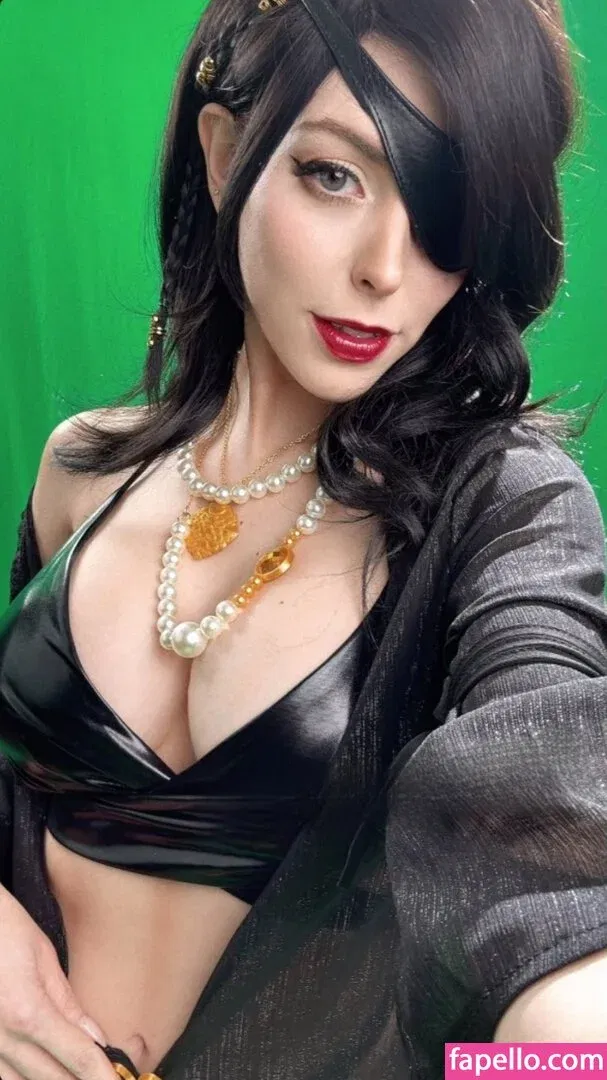 NadyaSonika Onlyfans Photo Gallery 