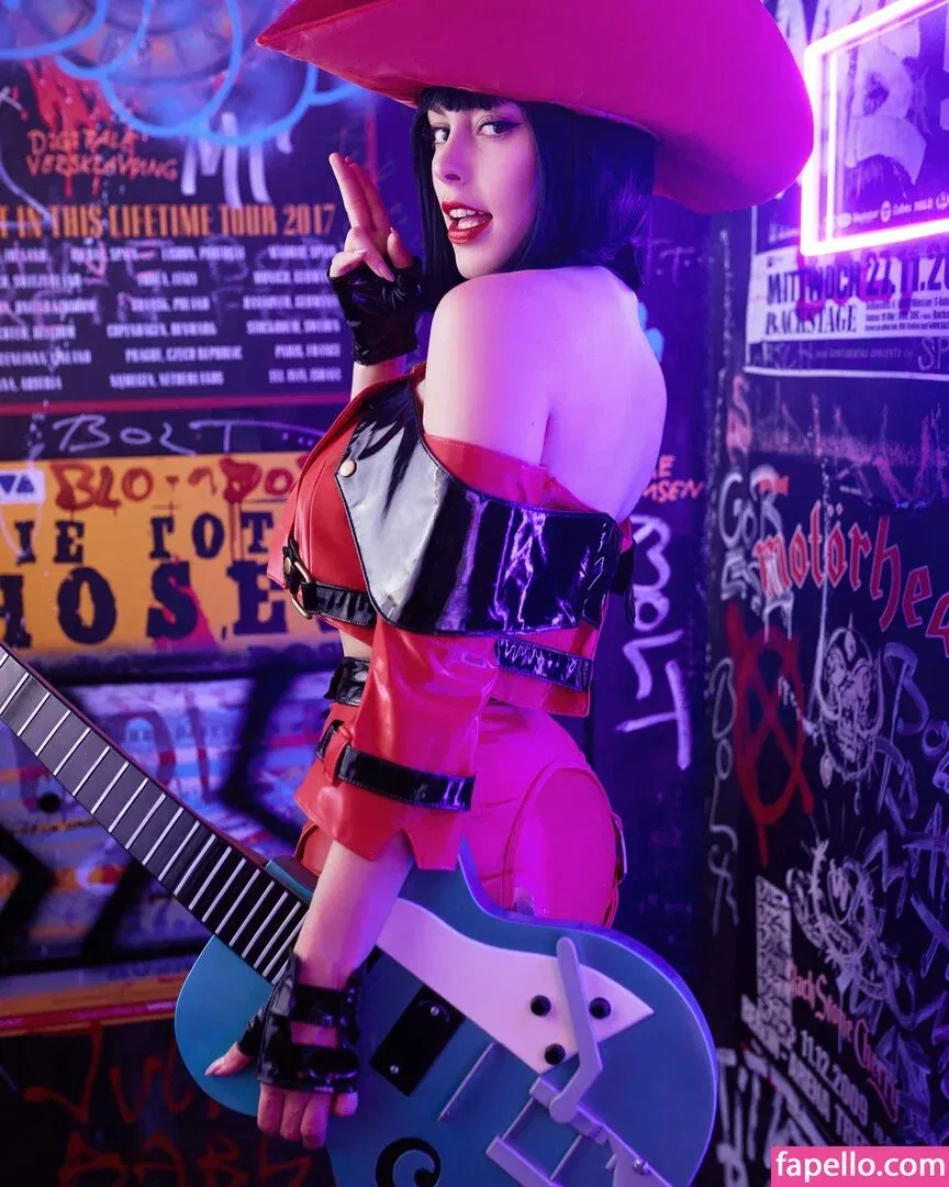 NadyaSonika Onlyfans Photo Gallery 