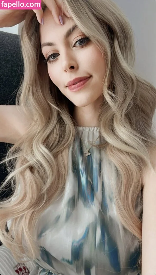 NadyaSonika Onlyfans Photo Gallery 