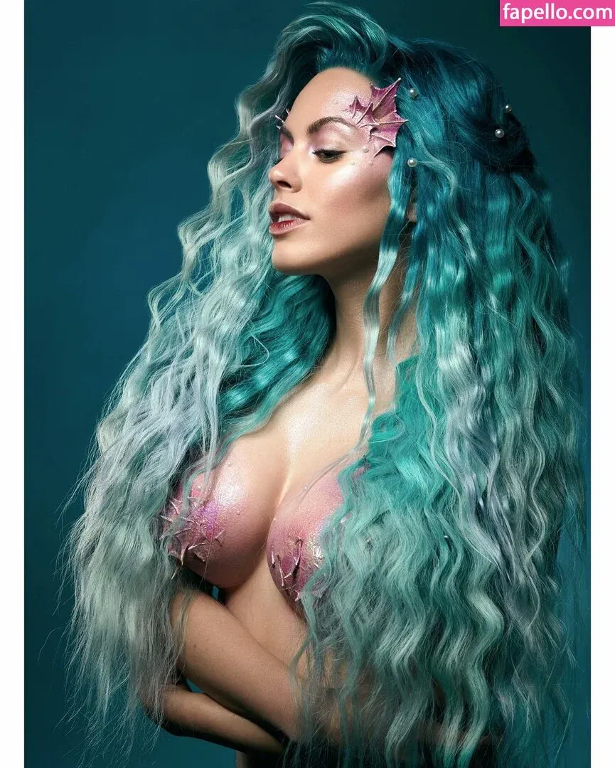 NadyaSonika Onlyfans Photo Gallery 