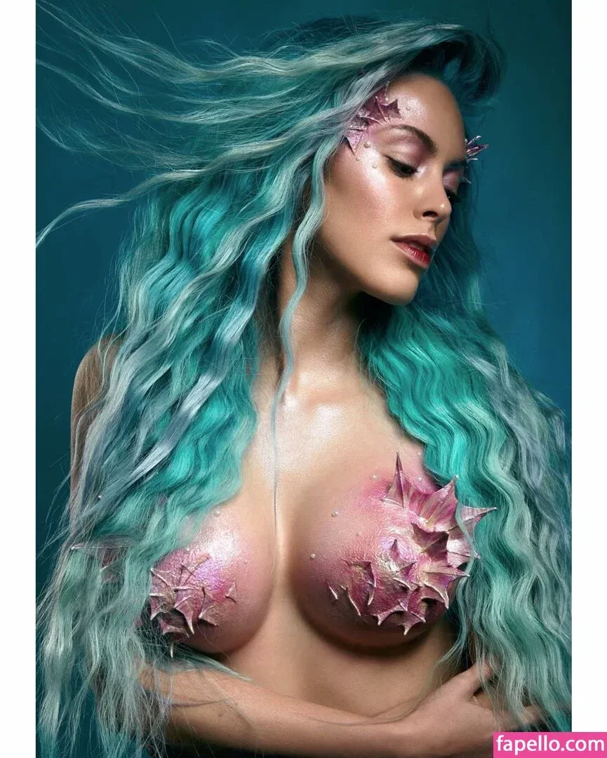 NadyaSonika Onlyfans Photo Gallery 