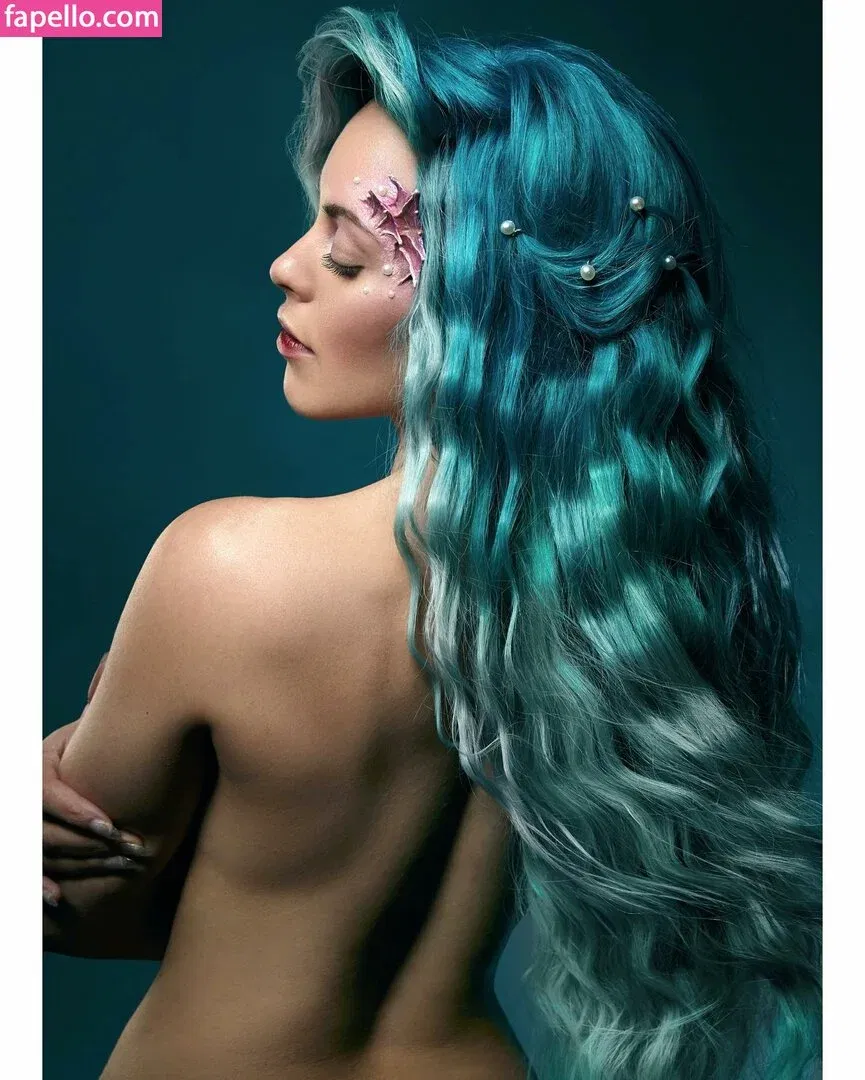 NadyaSonika Onlyfans Photo Gallery 