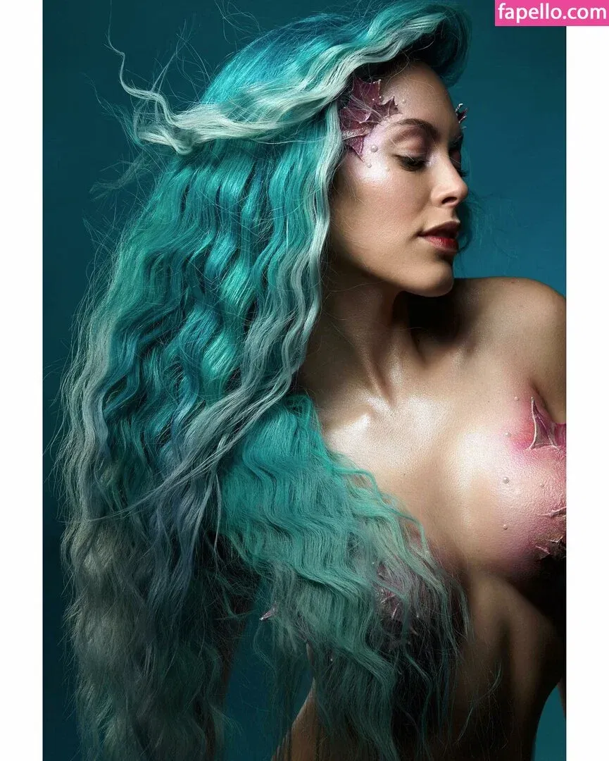 NadyaSonika Onlyfans Photo Gallery 