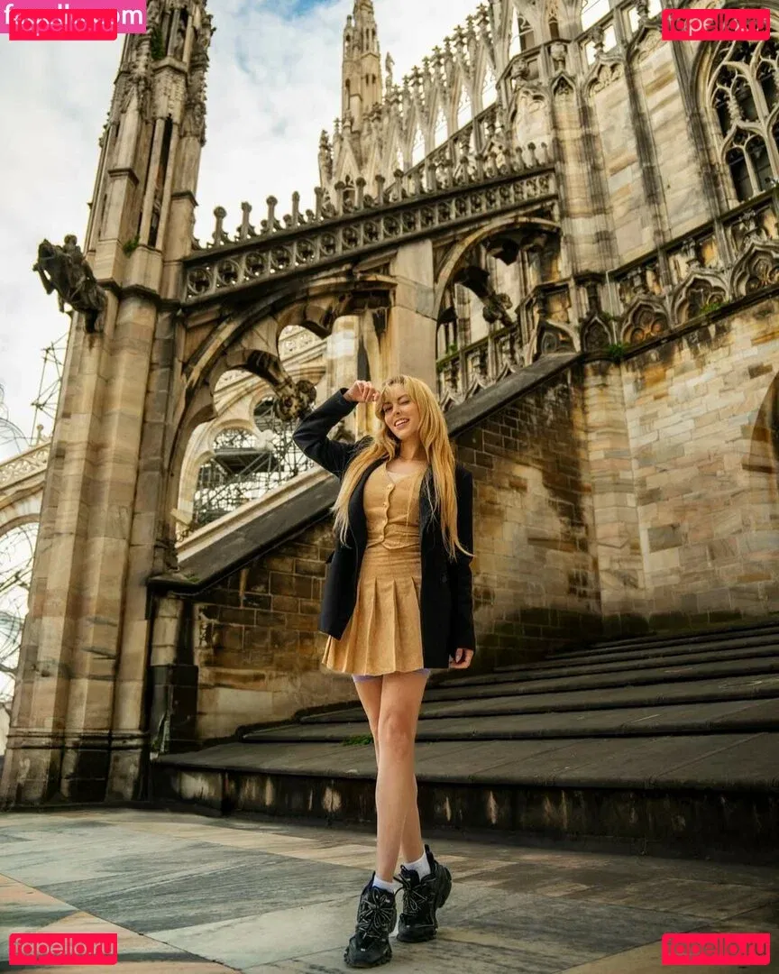 NadyaSonika Onlyfans Photo Gallery 