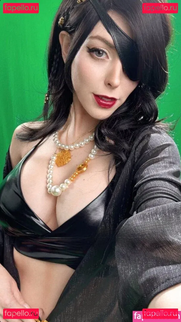 NadyaSonika Onlyfans Photo Gallery 