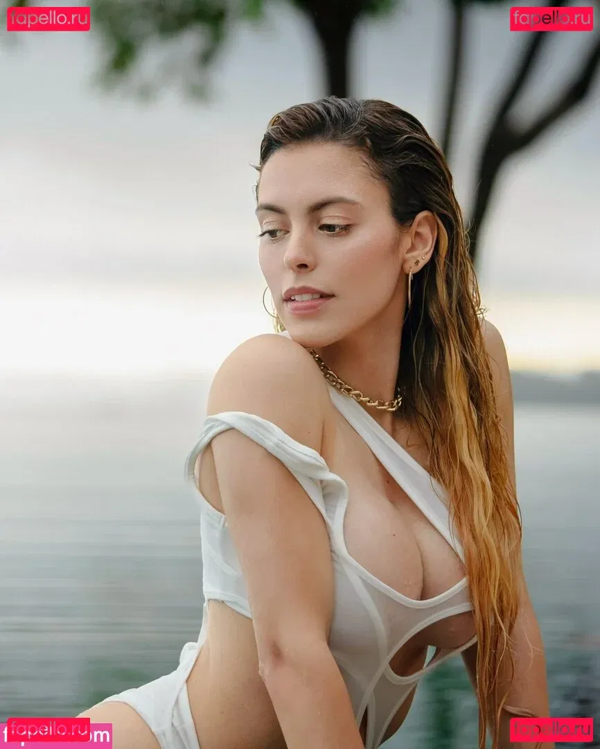 NadyaSonika Onlyfans Photo Gallery 