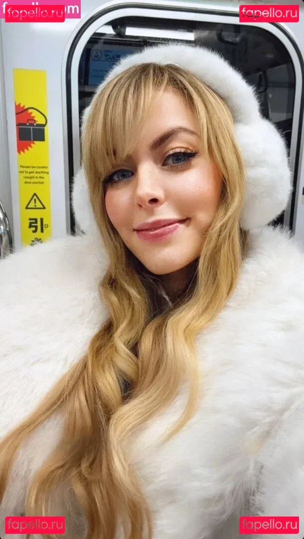 NadyaSonika Onlyfans Photo Gallery 