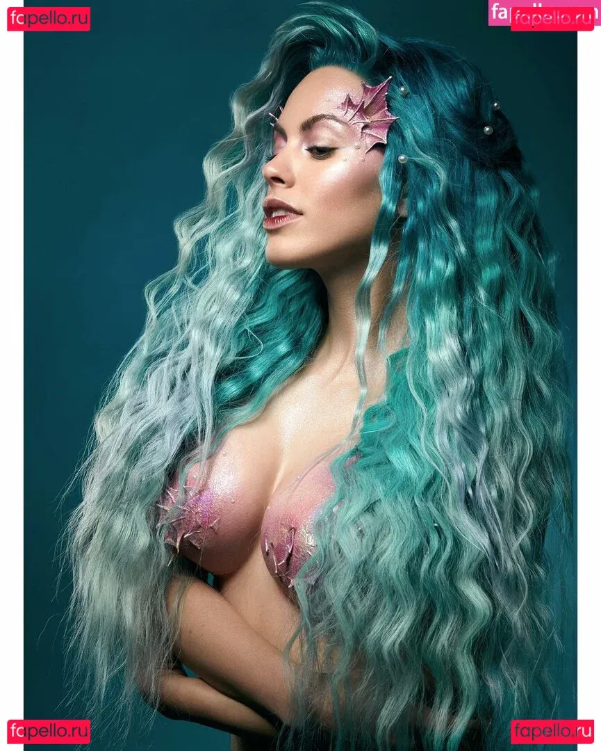 NadyaSonika Onlyfans Photo Gallery 