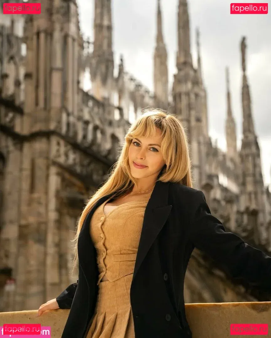 NadyaSonika Onlyfans Photo Gallery 