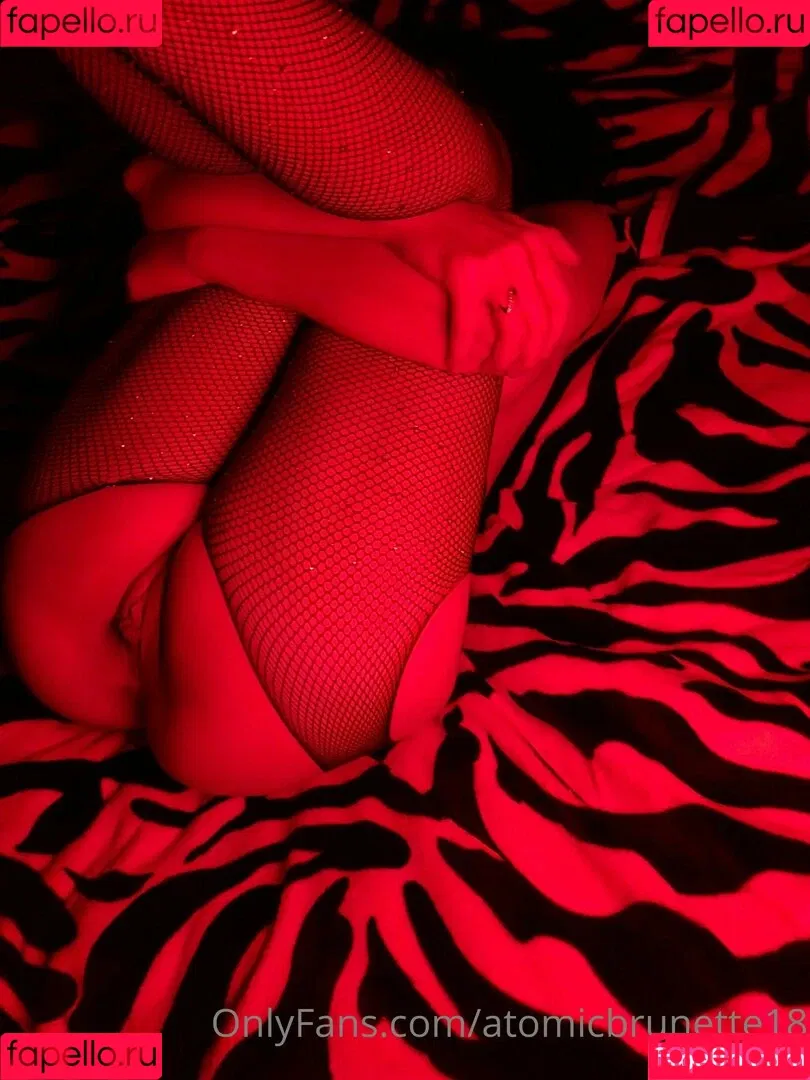 AtomicBrunette8 / Nina / atomicbrunette18 Onlyfans Photo Gallery 