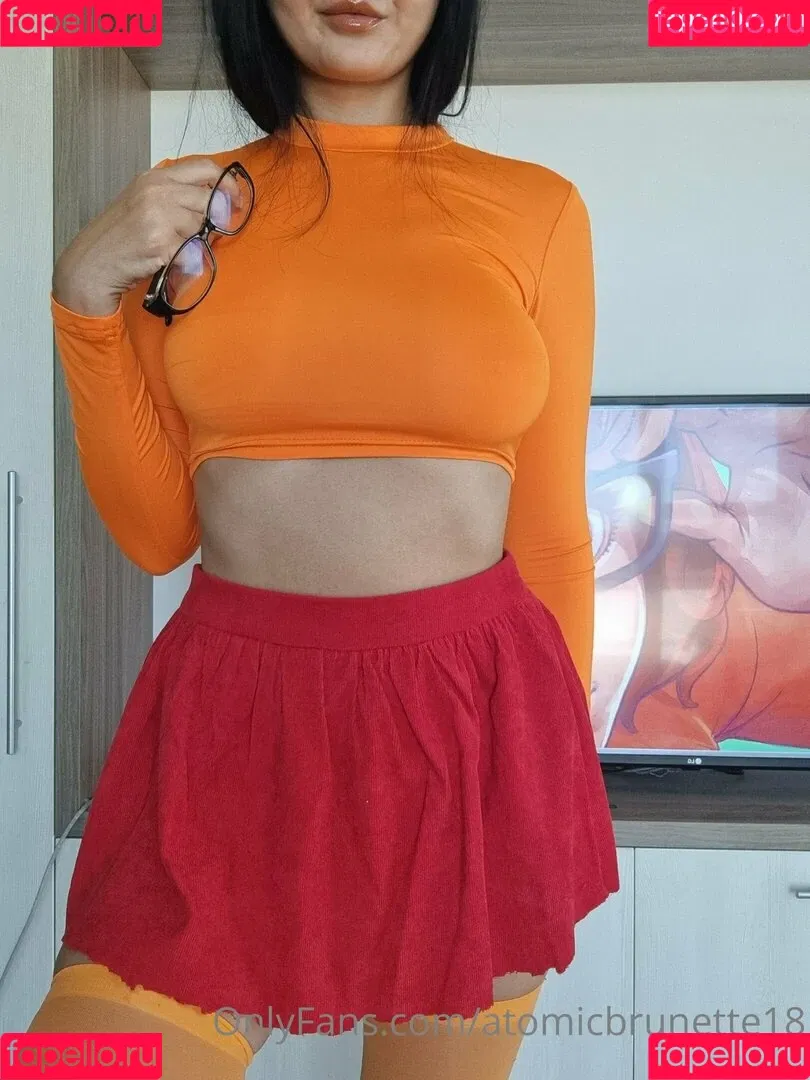 AtomicBrunette8 / Nina / atomicbrunette18 Onlyfans Photo Gallery 