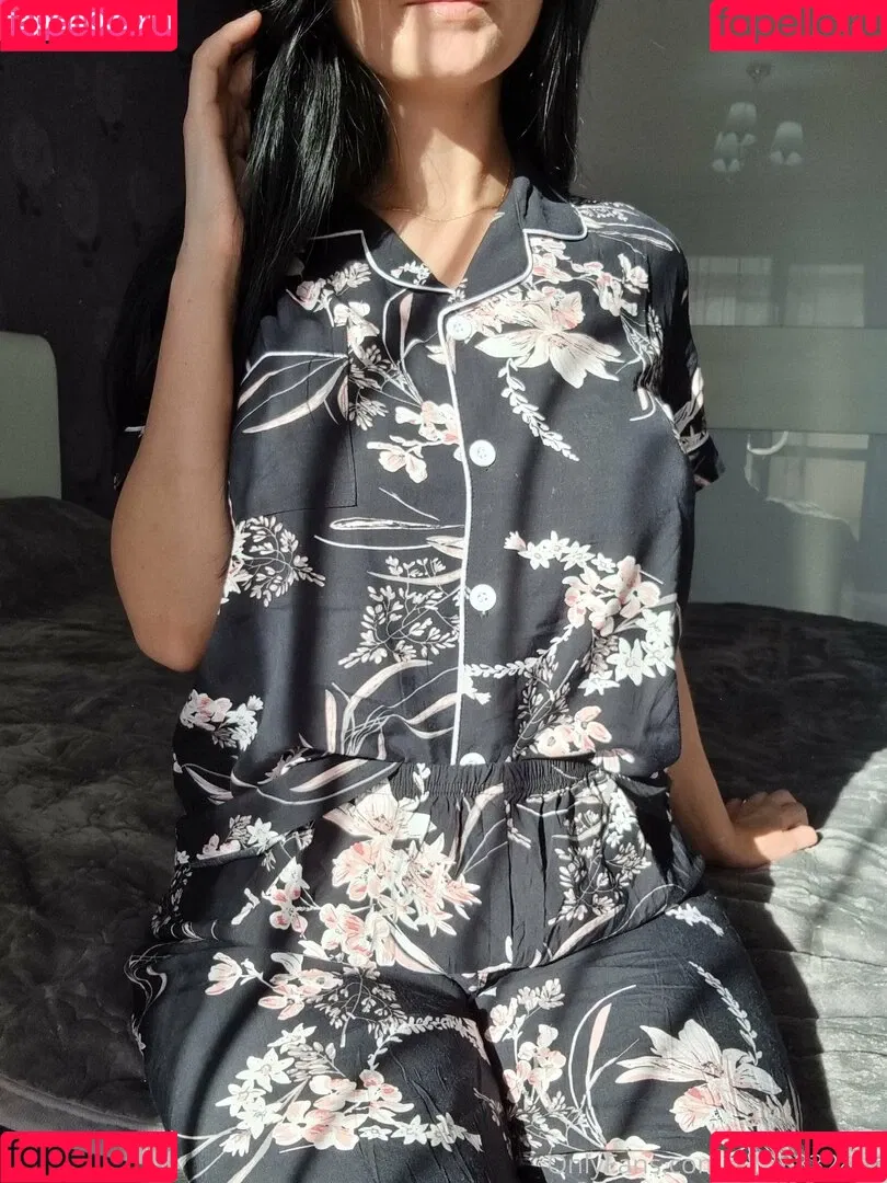 AtomicBrunette8 / Nina / atomicbrunette18 Onlyfans Photo Gallery 