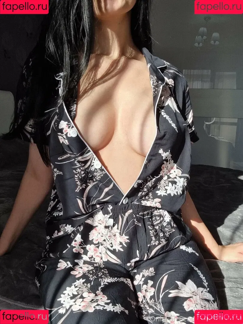 AtomicBrunette8 / Nina / atomicbrunette18 Onlyfans Photo Gallery 