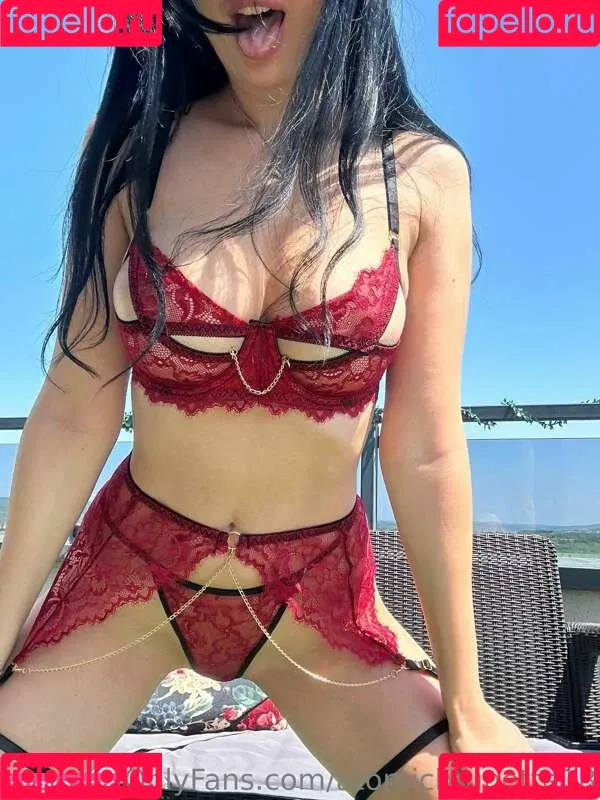 AtomicBrunette8 / Nina / atomicbrunette18 Onlyfans Photo Gallery 