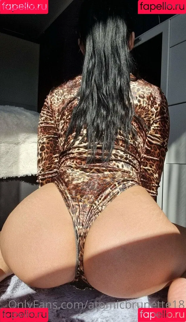 AtomicBrunette8 / Nina / atomicbrunette18 Onlyfans Photo Gallery 
