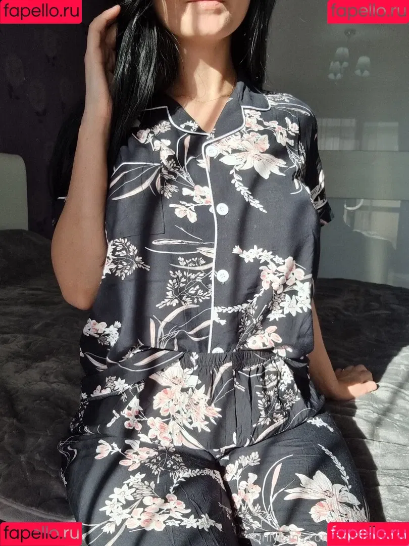 AtomicBrunette8 / Nina / atomicbrunette18 Onlyfans Photo Gallery 