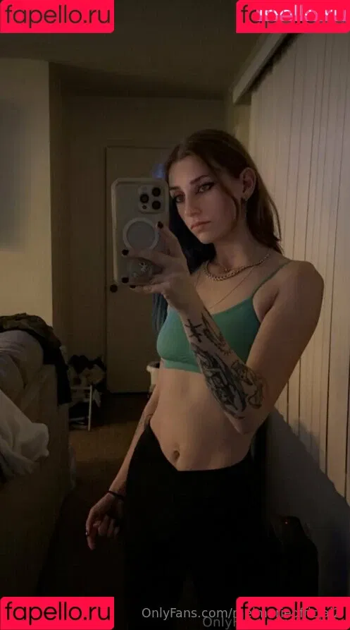 melmarieofficial2 Onlyfans Photo Gallery 