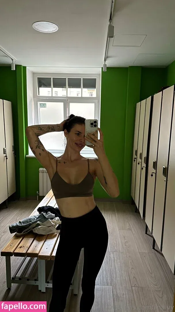 HoneyAddicted / LinaIvy / Xivylina / commanderivy Onlyfans Photo Gallery 