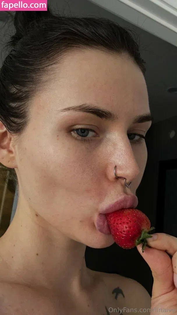 HoneyAddicted / LinaIvy / Xivylina / commanderivy Onlyfans Photo Gallery 