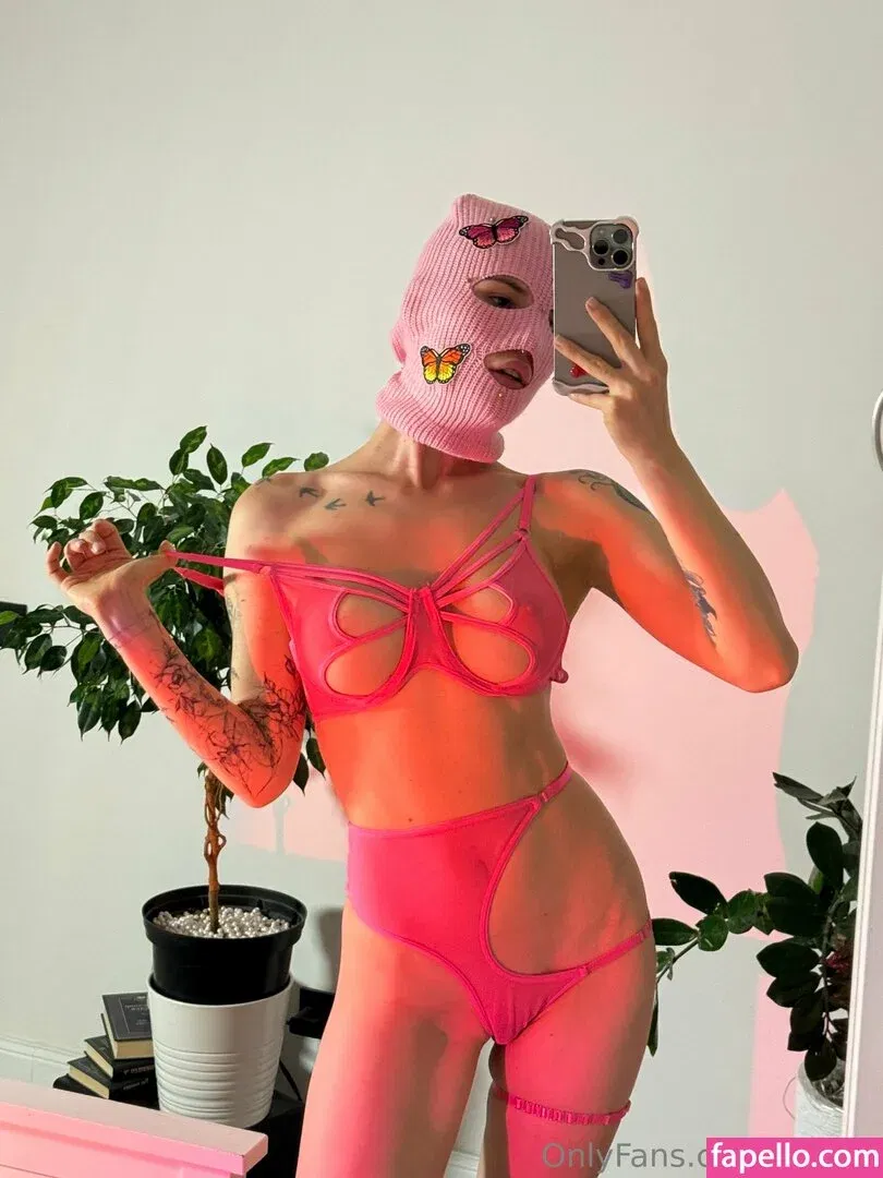 HoneyAddicted / LinaIvy / Xivylina / commanderivy Onlyfans Photo Gallery 