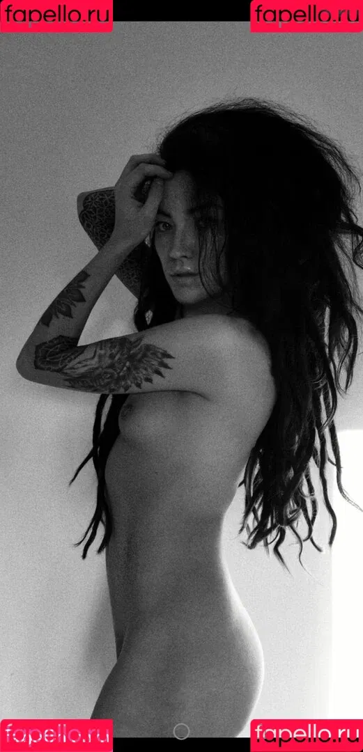 Lisbeth Mueller / Lisbethmueller / darkest.lilith / darkestlilith1 Onlyfans Photo Gallery 