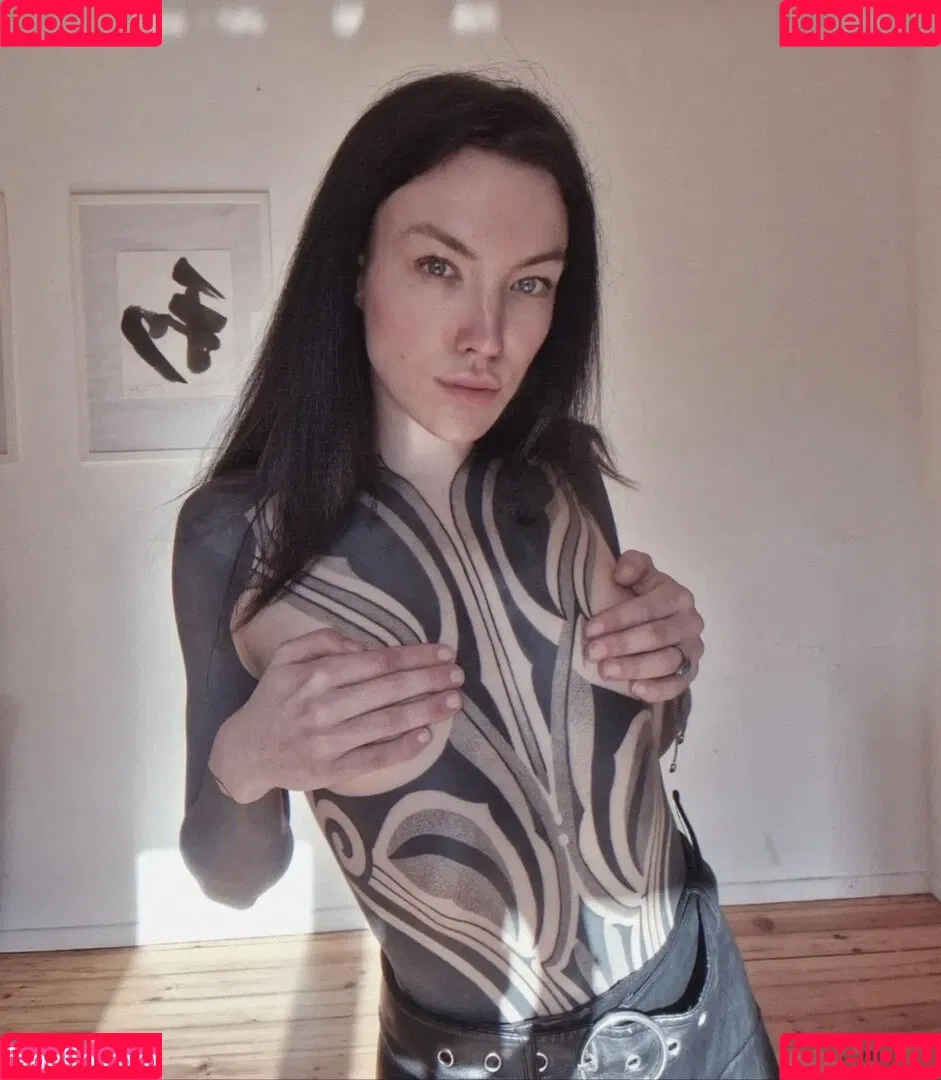 Lisbeth Mueller / Lisbethmueller / darkest.lilith / darkestlilith1 Onlyfans Photo Gallery 