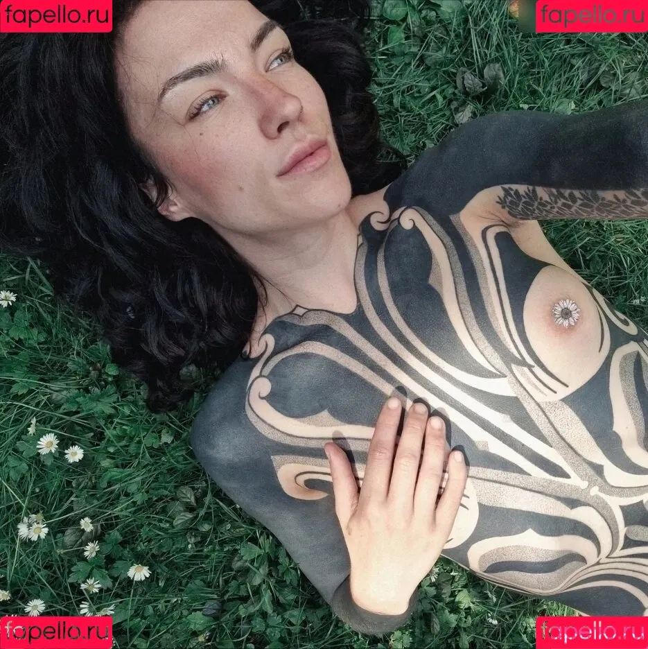 Lisbeth Mueller / Lisbethmueller / darkest.lilith / darkestlilith1 Onlyfans Photo Gallery 