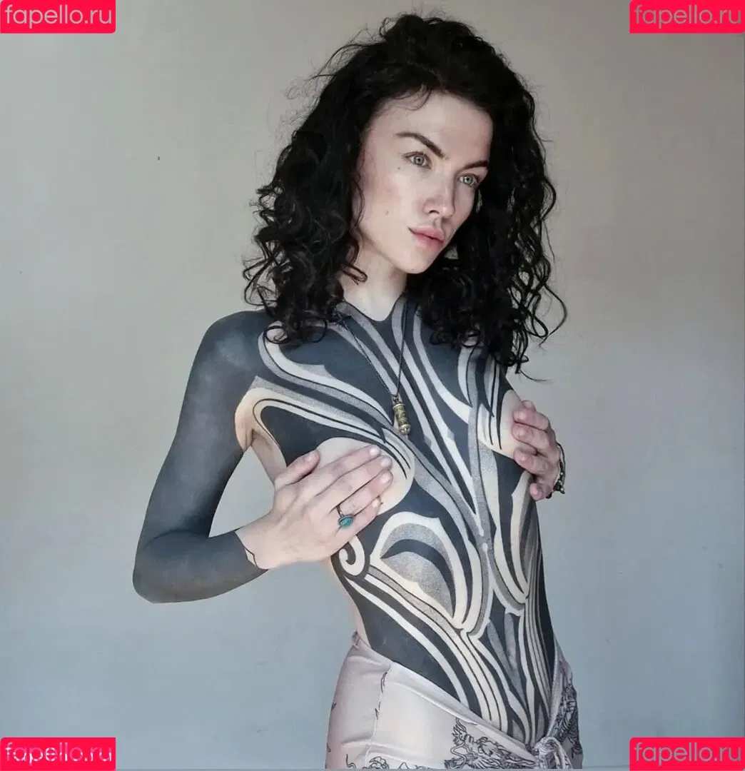 Lisbeth Mueller / Lisbethmueller / darkest.lilith / darkestlilith1 Onlyfans Photo Gallery 