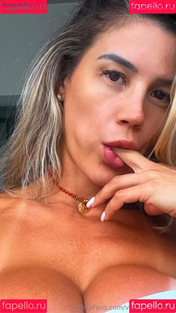 vanessavailatti / vanessinha.vailatti Onlyfans Photo Gallery 