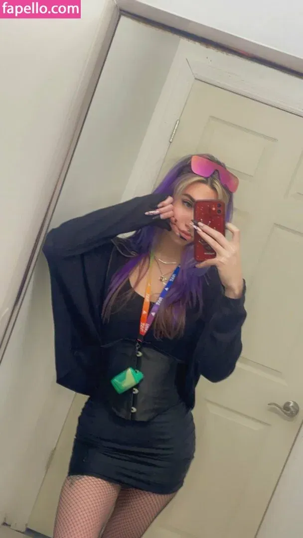 baddi3b33 / d3adfairi3 Onlyfans Photo Gallery 