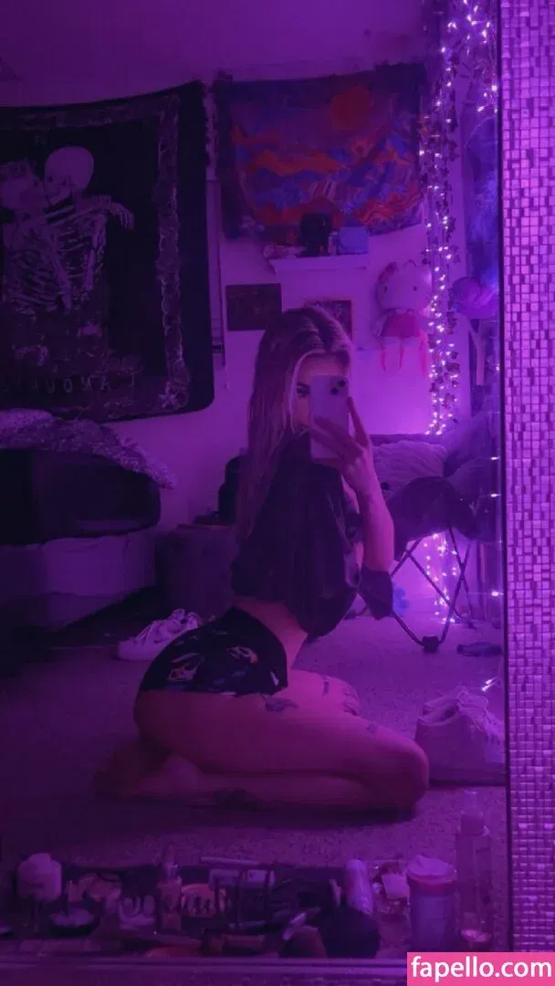 baddi3b33 / d3adfairi3 Onlyfans Photo Gallery 