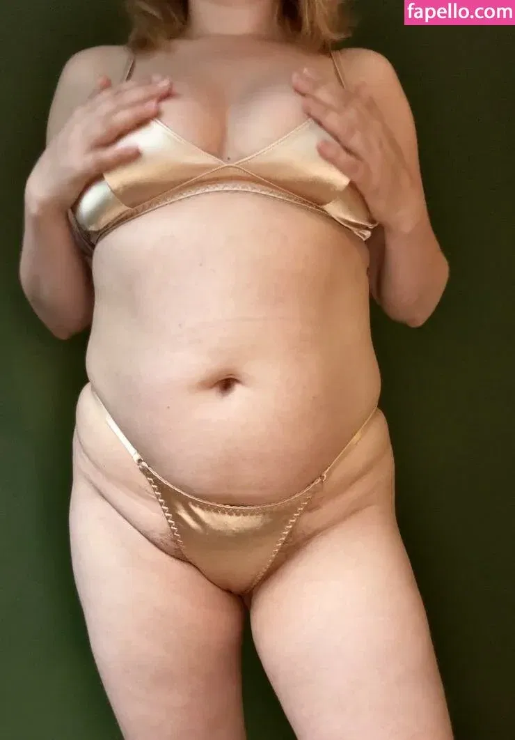 Lady Abigaëlle / https: / ladyabigaelle Onlyfans Photo Gallery 