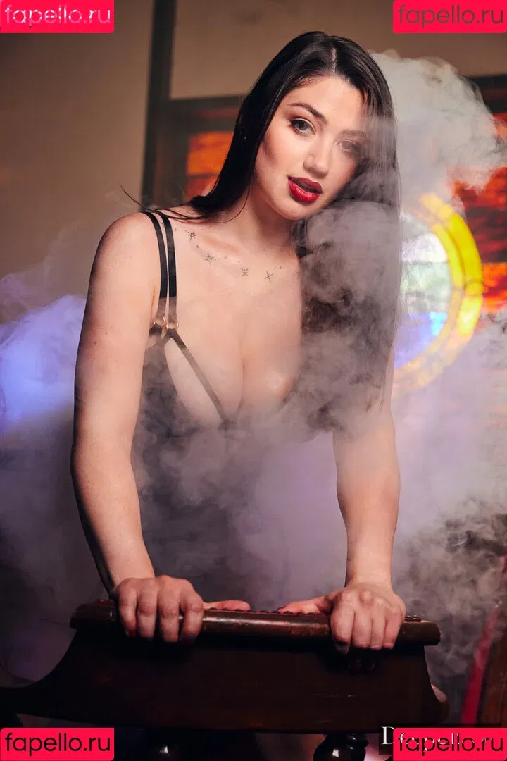 Alyx Star / Alyx.Star / alyxstar / staralyx Onlyfans Photo Gallery 